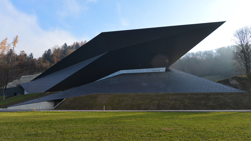 Illustration for article titled 21st Century Buildings That Look Like Alien Spaceships